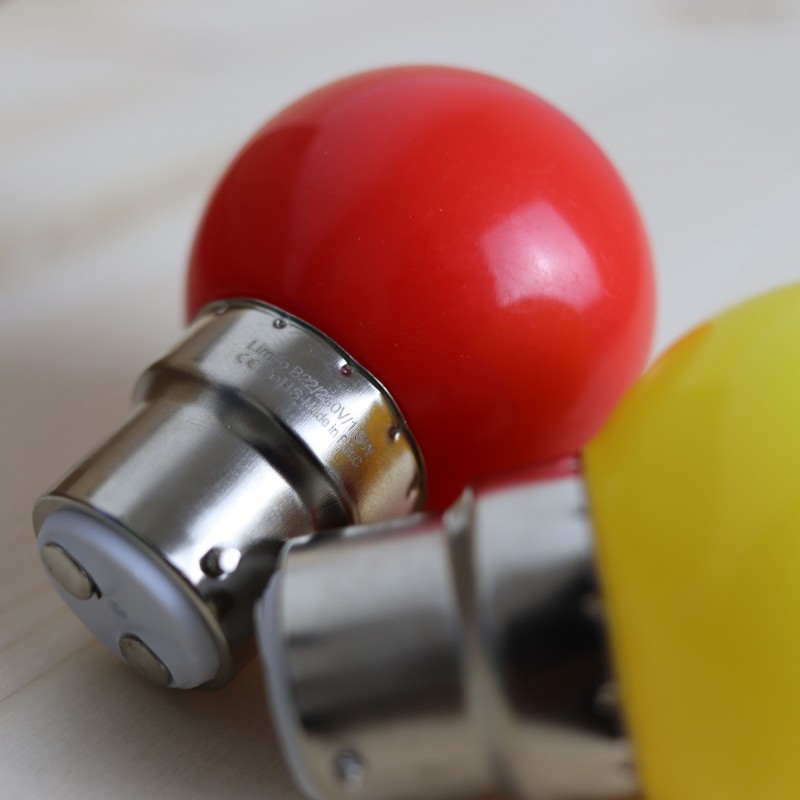 L'ampoule LED B22 1,5w Limão dispose d'un culot renforcé.